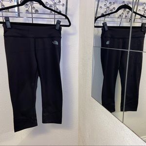 North Face Cropped Leggings 🌟